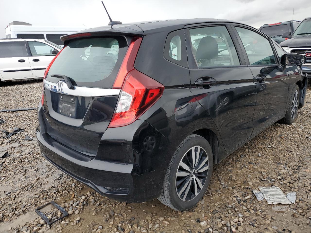 Photo 2 VIN: 3HGGK5H89JM734393 - HONDA FIT 