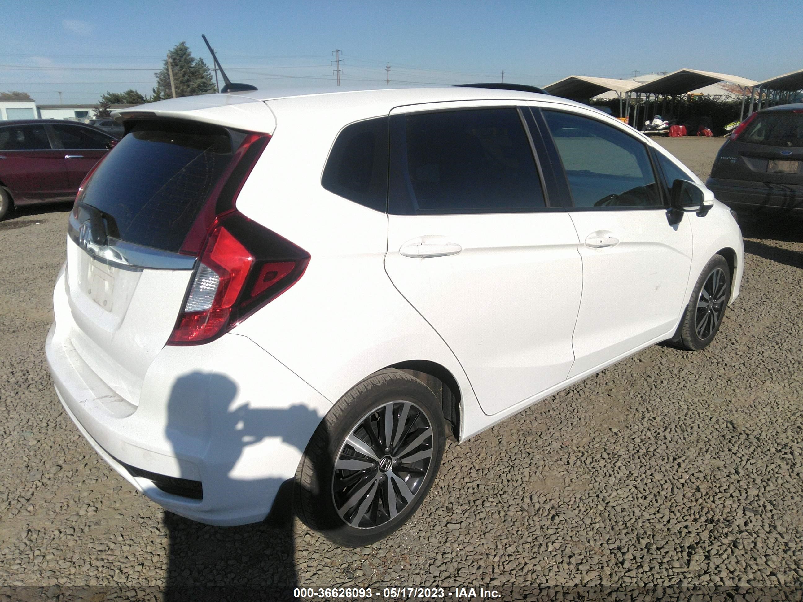 Photo 3 VIN: 3HGGK5H8XJM714945 - HONDA FIT 