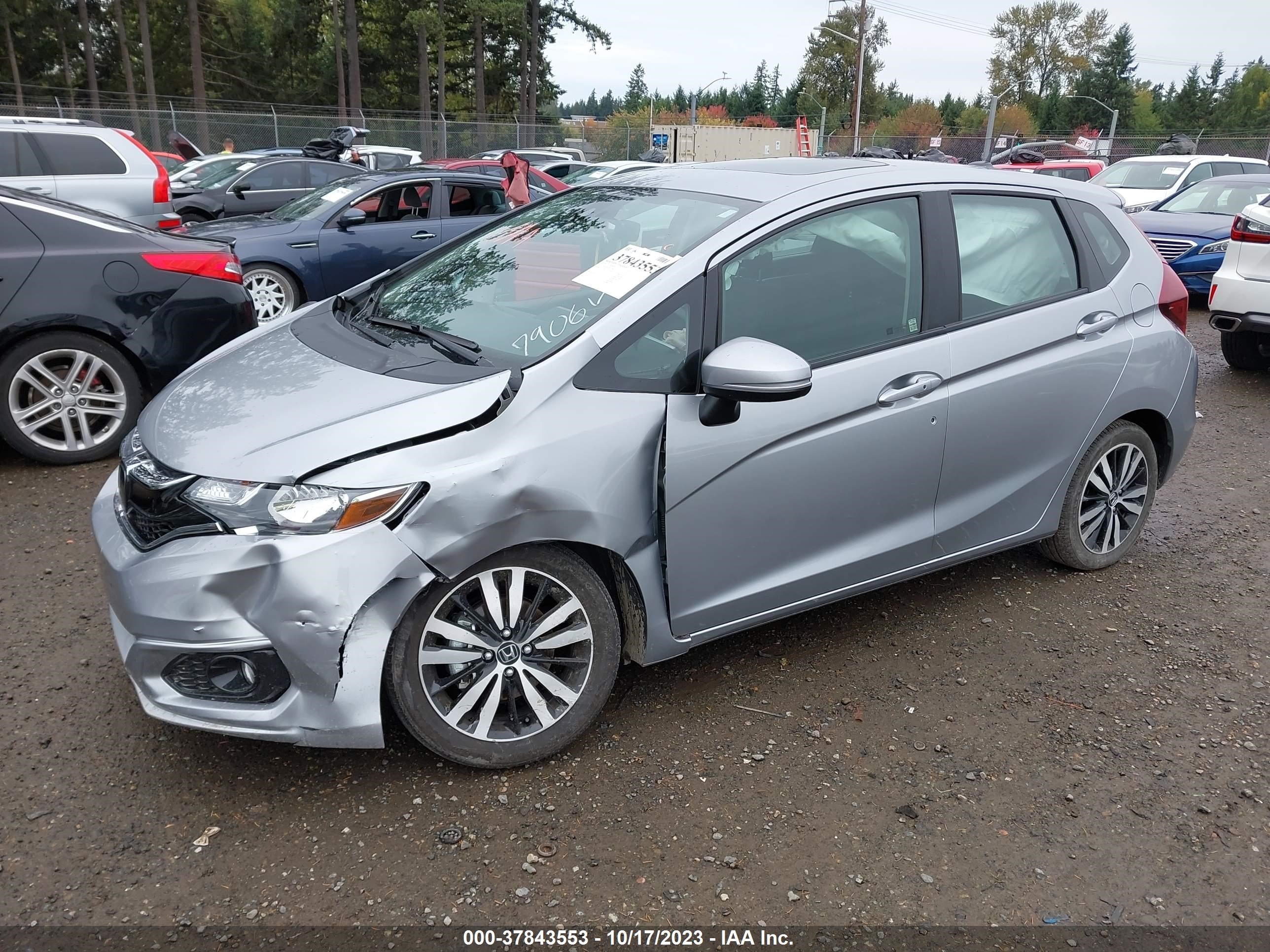 Photo 1 VIN: 3HGGK5H8XJM727906 - HONDA FIT 