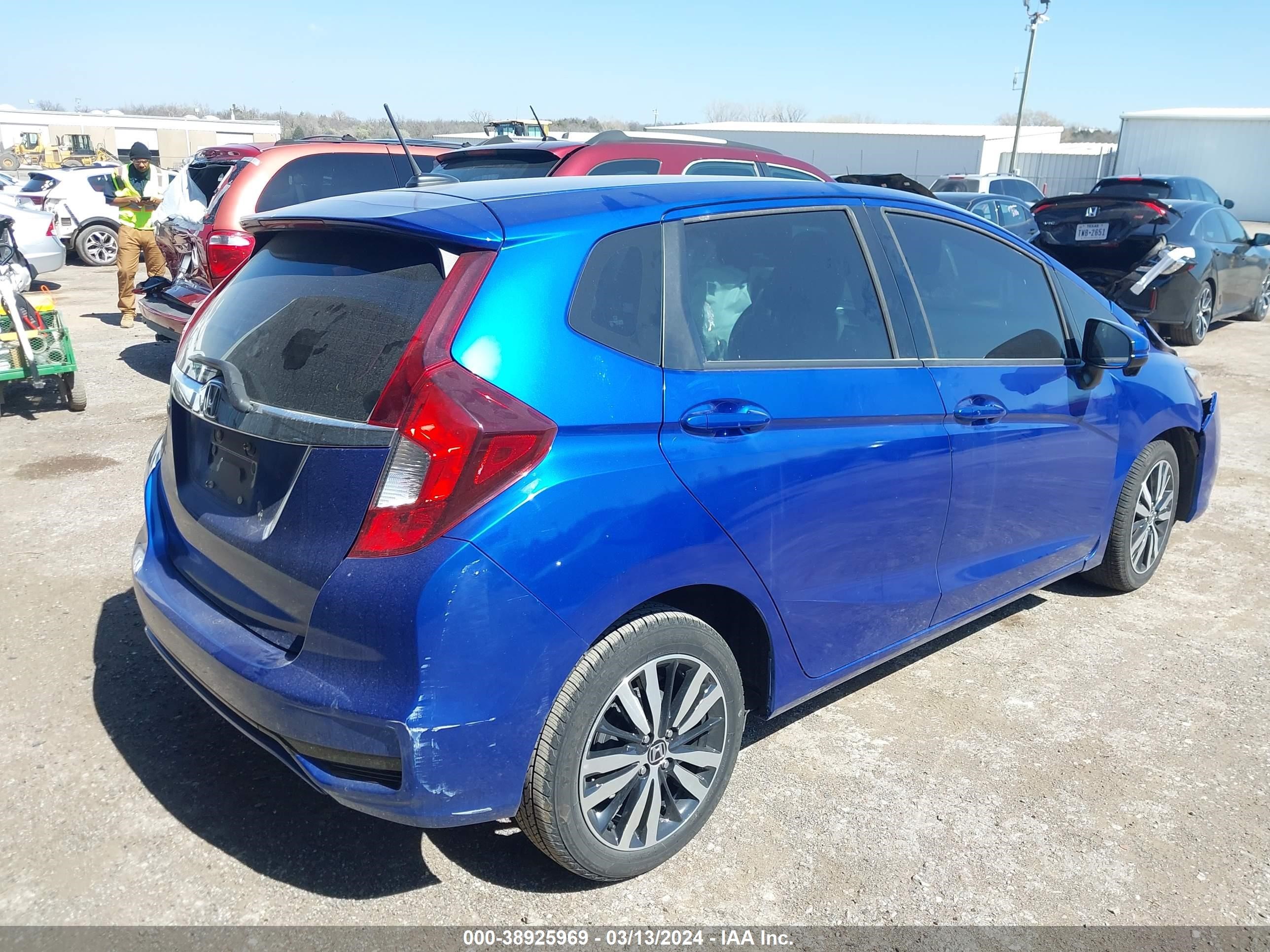 Photo 3 VIN: 3HGGK5H8XKM715109 - HONDA FIT 