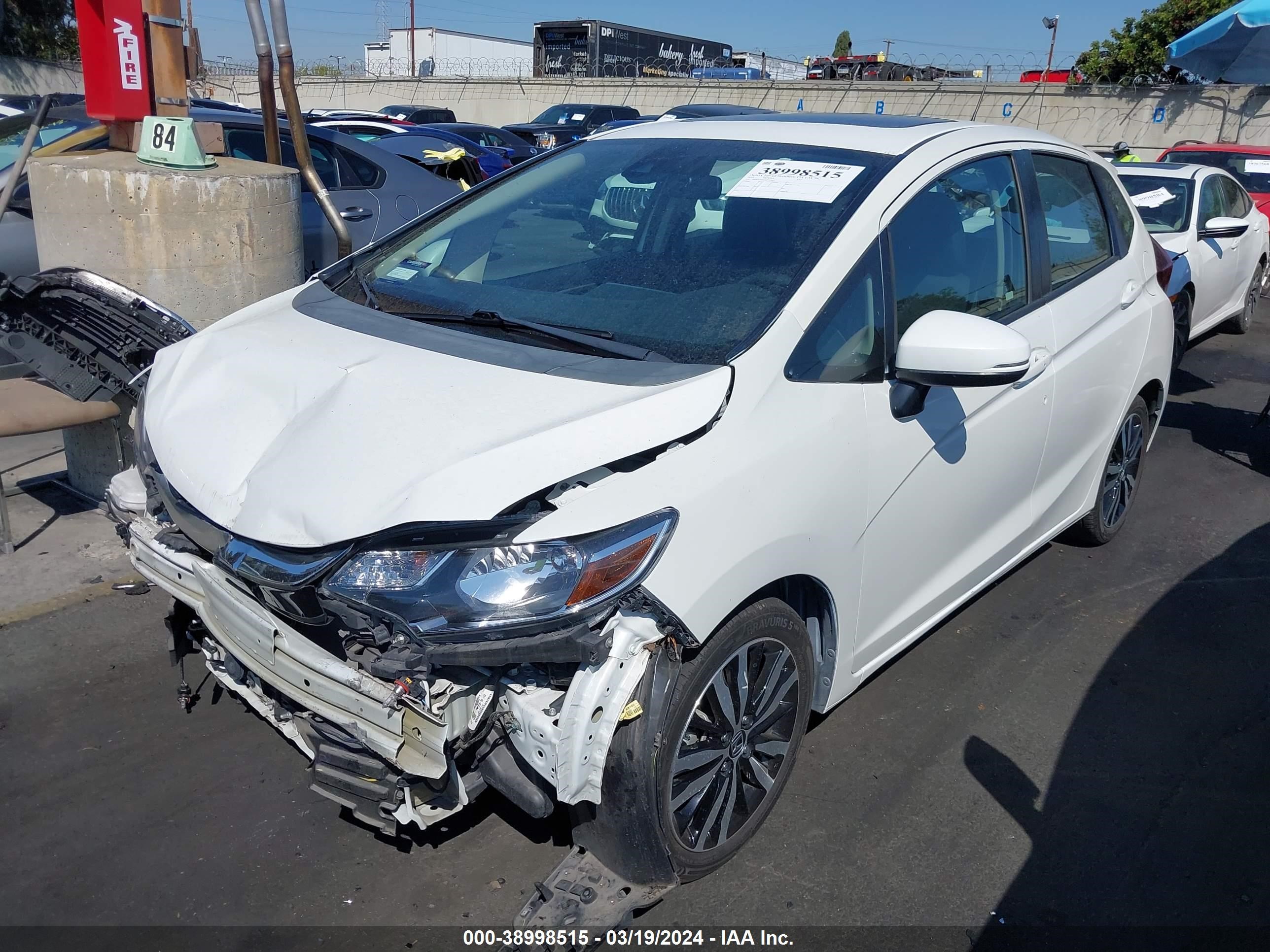 Photo 1 VIN: 3HGGK5H9XJM721645 - HONDA FIT 