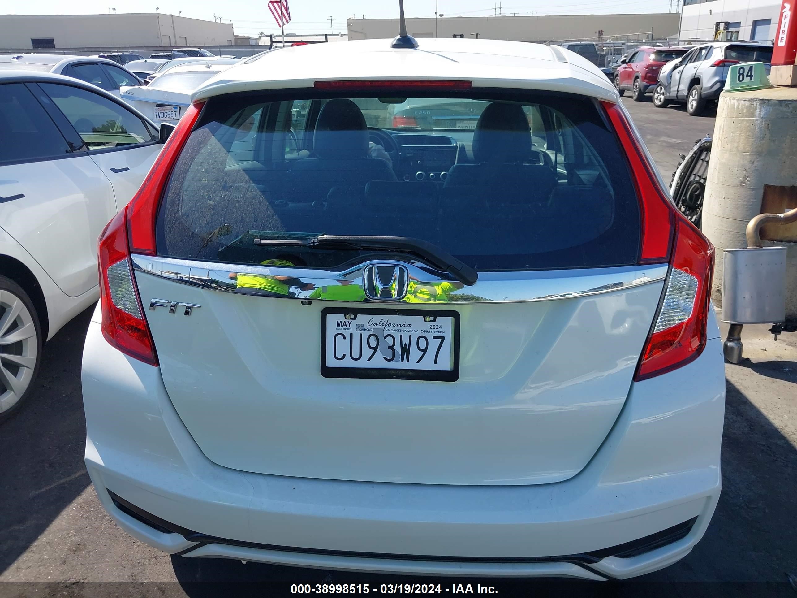 Photo 15 VIN: 3HGGK5H9XJM721645 - HONDA FIT 