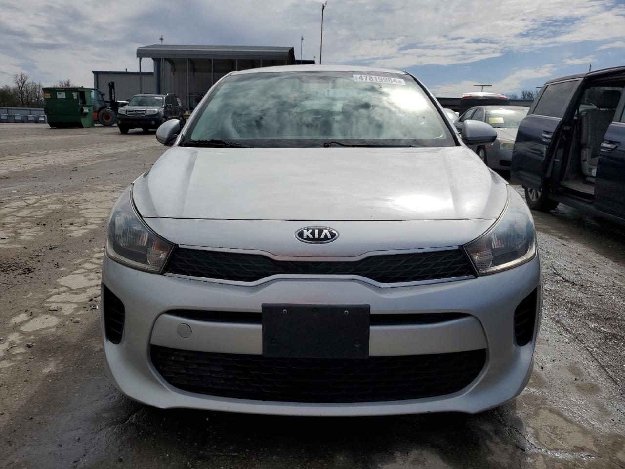 Photo 4 VIN: 3KPA24AB0JE085548 - KIA RIO 