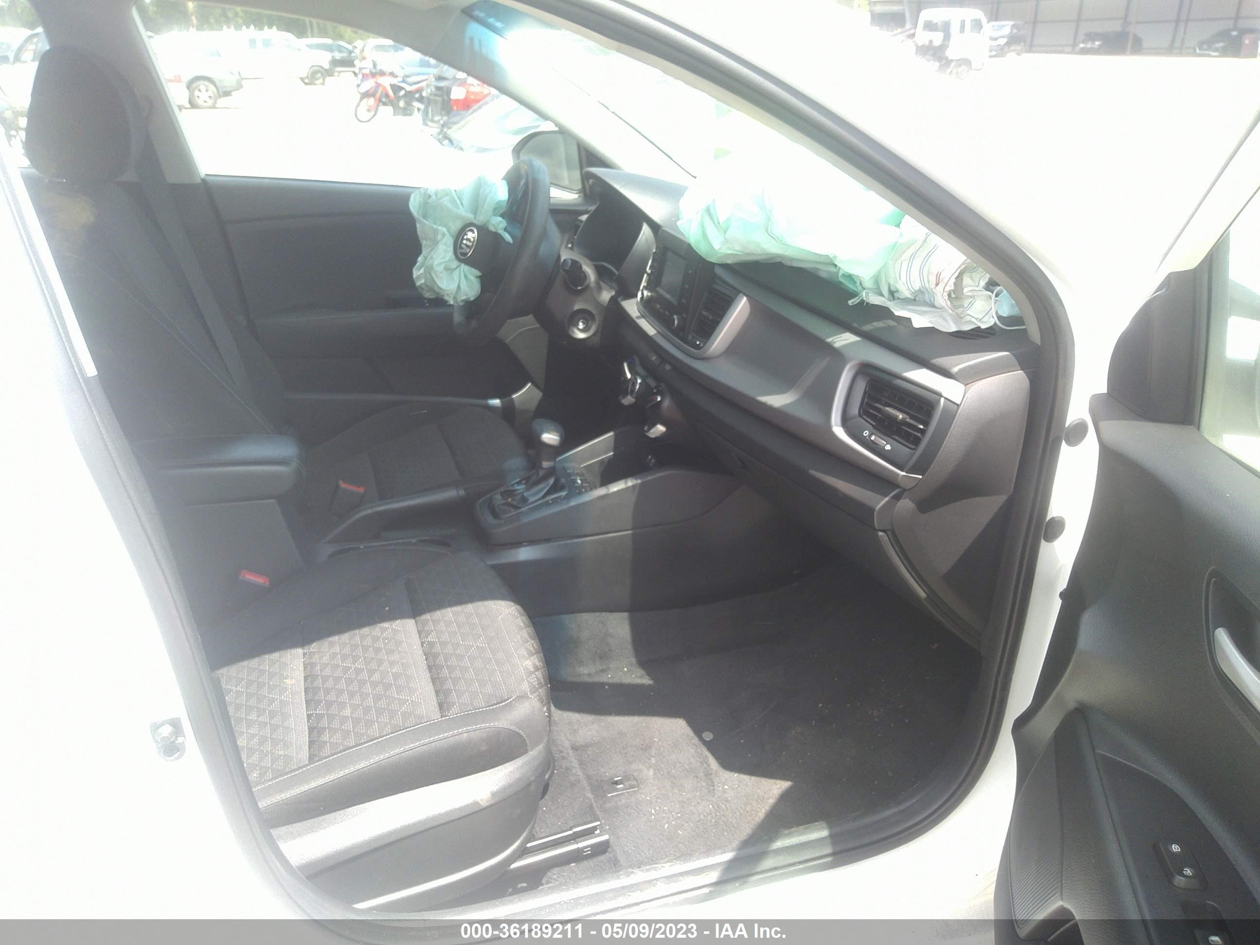 Photo 4 VIN: 3KPA24AB5JE050021 - KIA RIO 