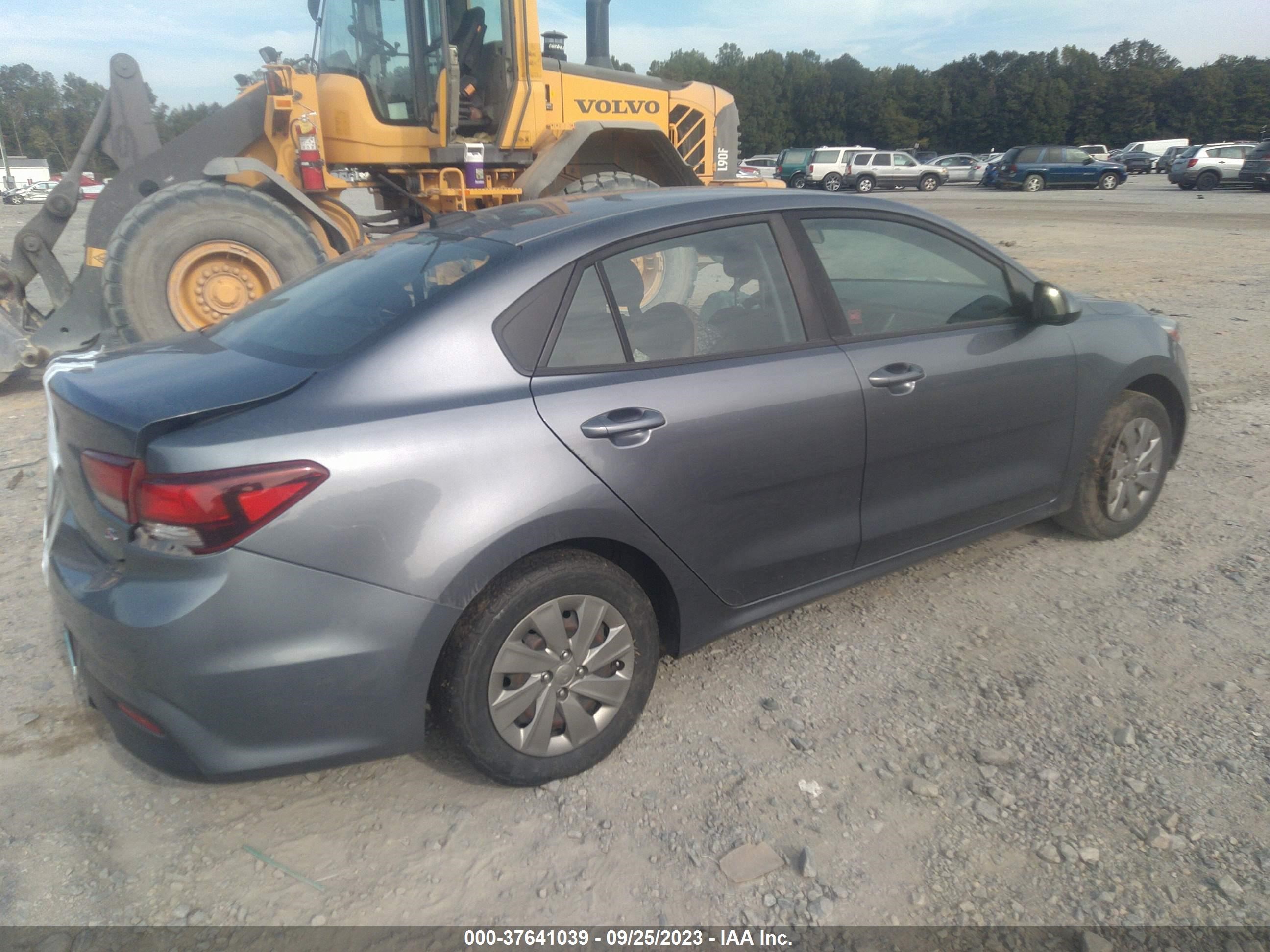 Photo 3 VIN: 3KPA24ABXKE170642 - KIA RIO 