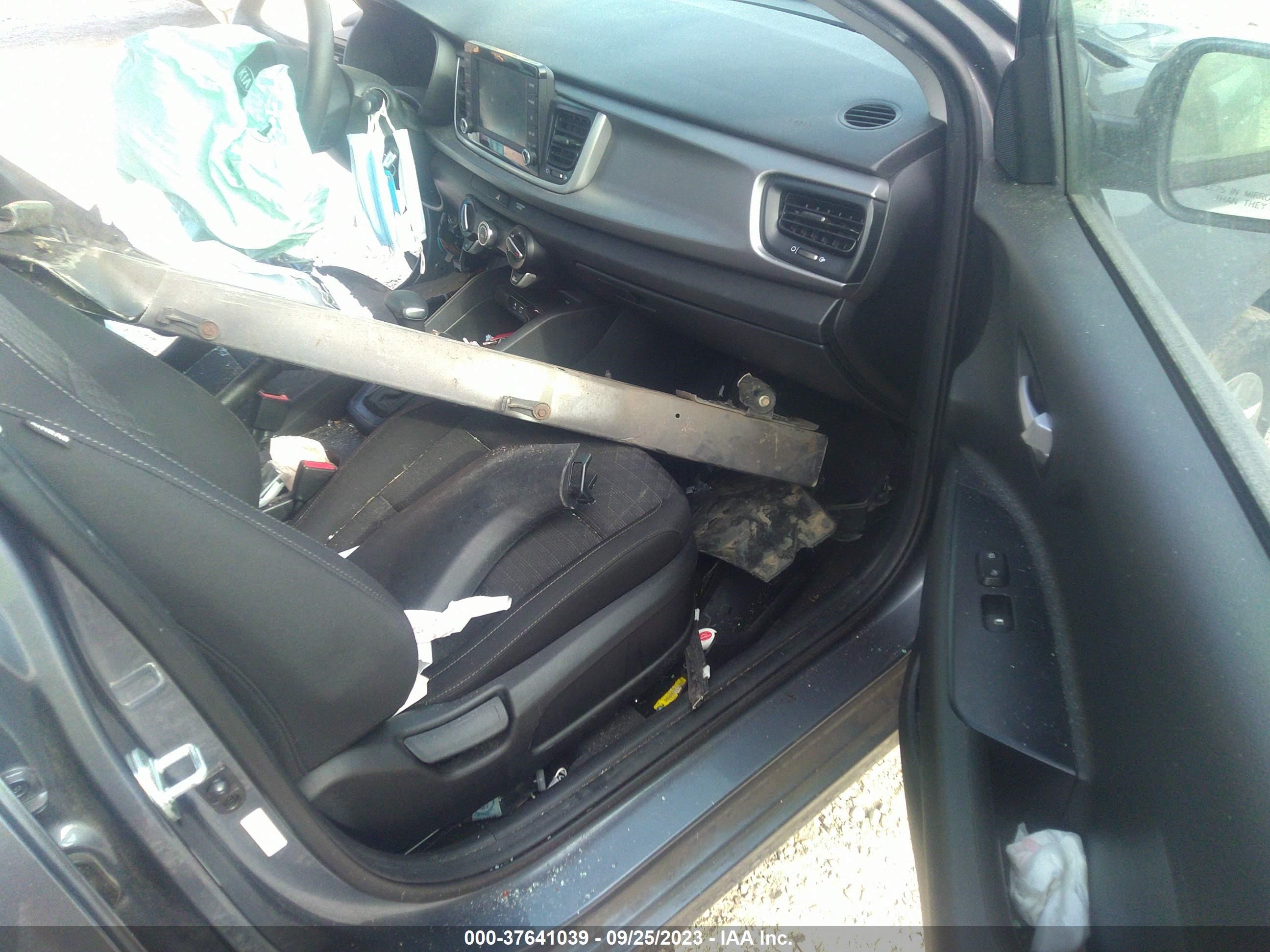 Photo 4 VIN: 3KPA24ABXKE170642 - KIA RIO 