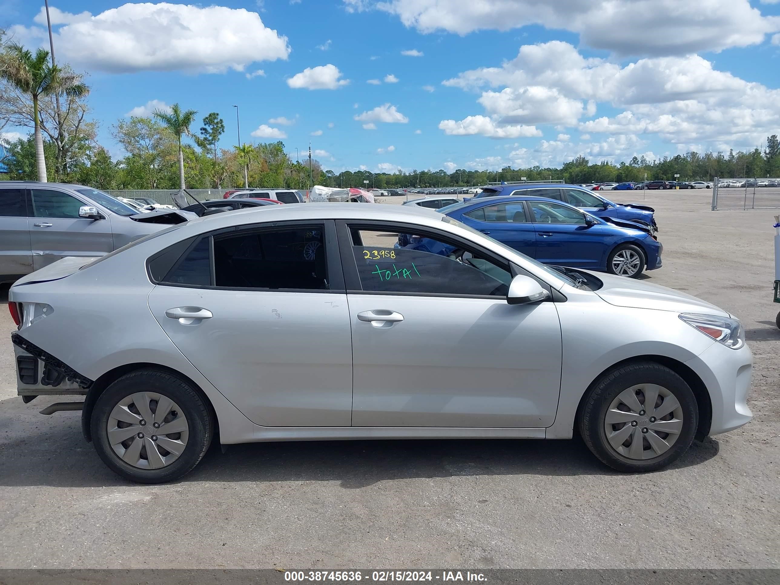 Photo 13 VIN: 3KPA24AD4LE256645 - KIA RIO 