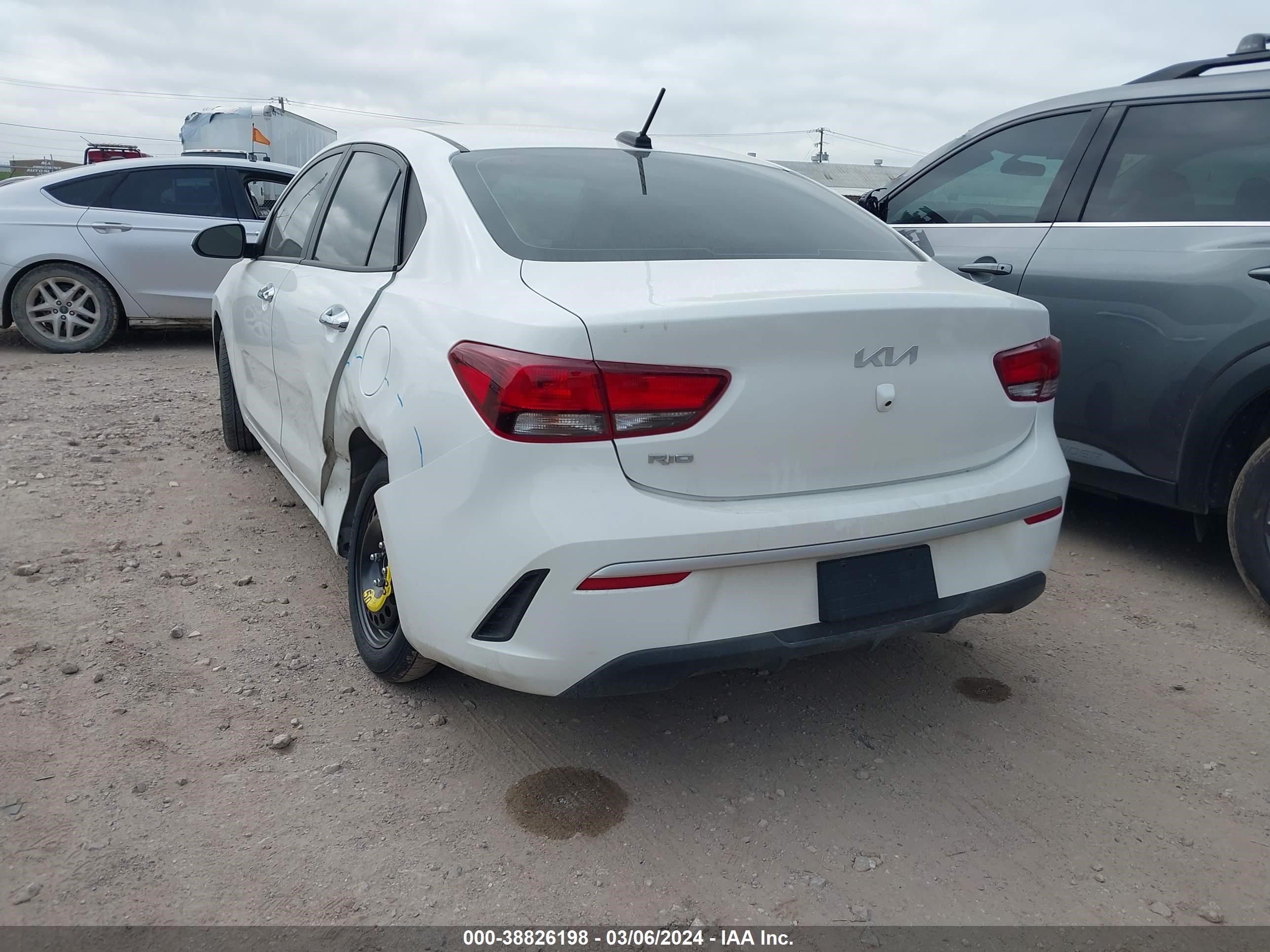 Photo 2 VIN: 3KPA24AD4PE559110 - KIA RIO 