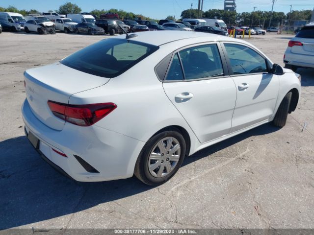 Photo 3 VIN: 3KPA24AD5NE496452 - KIA RIO 