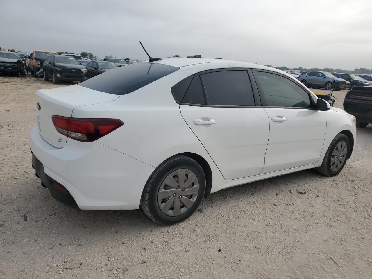 Photo 2 VIN: 3KPA24AD9LE334157 - KIA RIO 