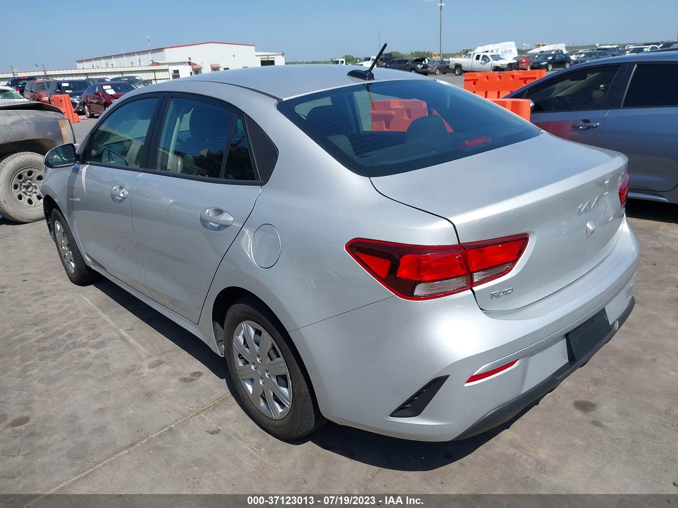 Photo 2 VIN: 3KPA24AD9NE494218 - KIA RIO 