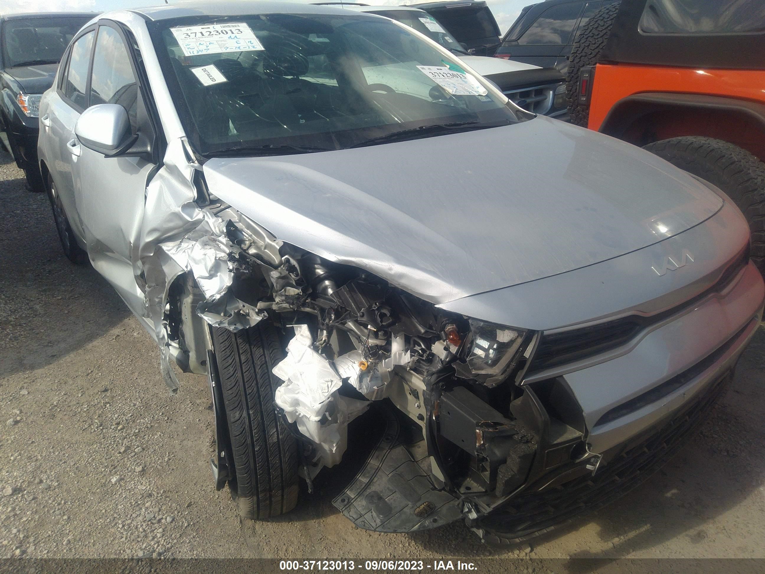 Photo 5 VIN: 3KPA24AD9NE494218 - KIA RIO 