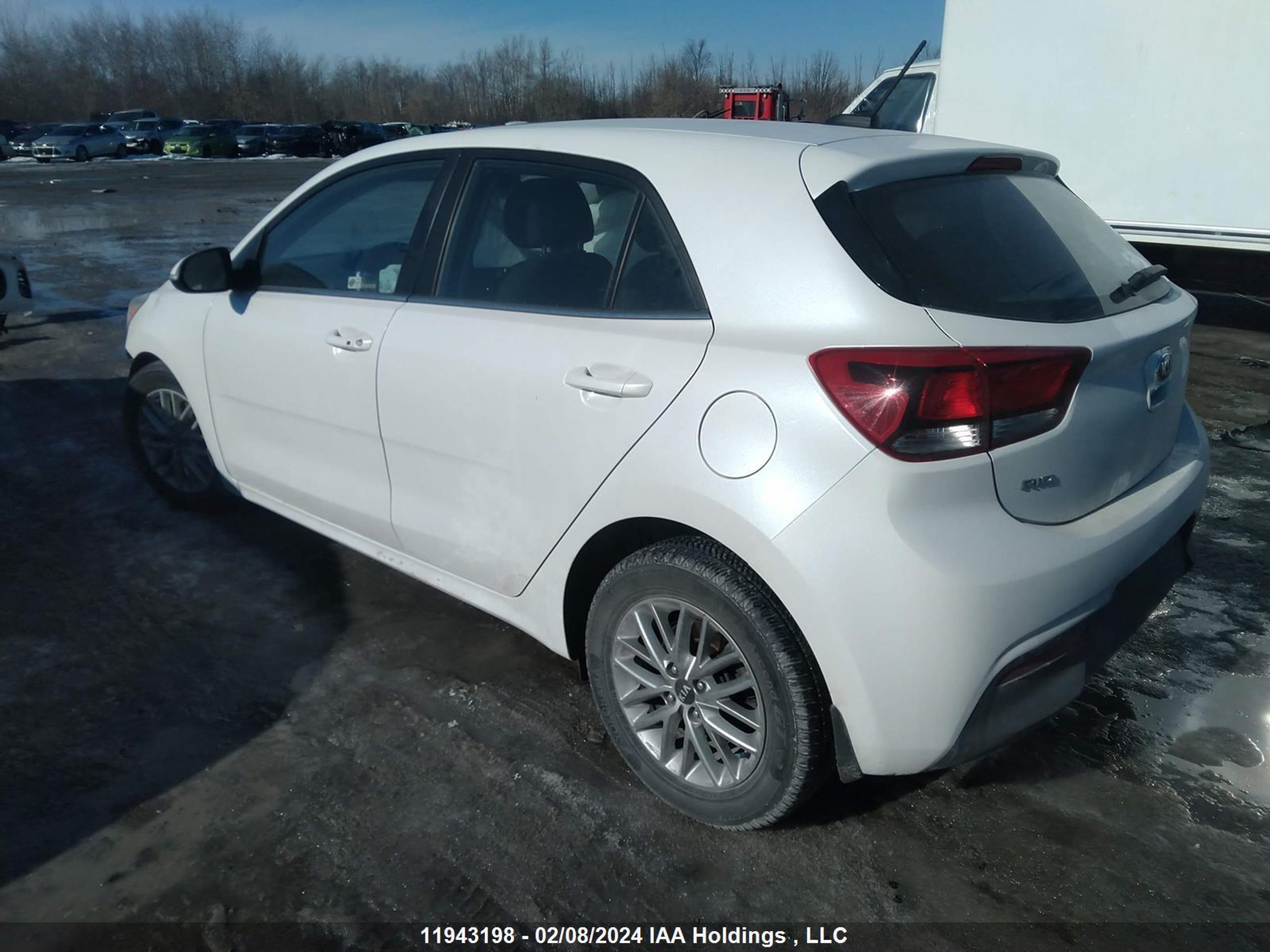 Photo 2 VIN: 3KPA35AB3JE009695 - KIA RIO 