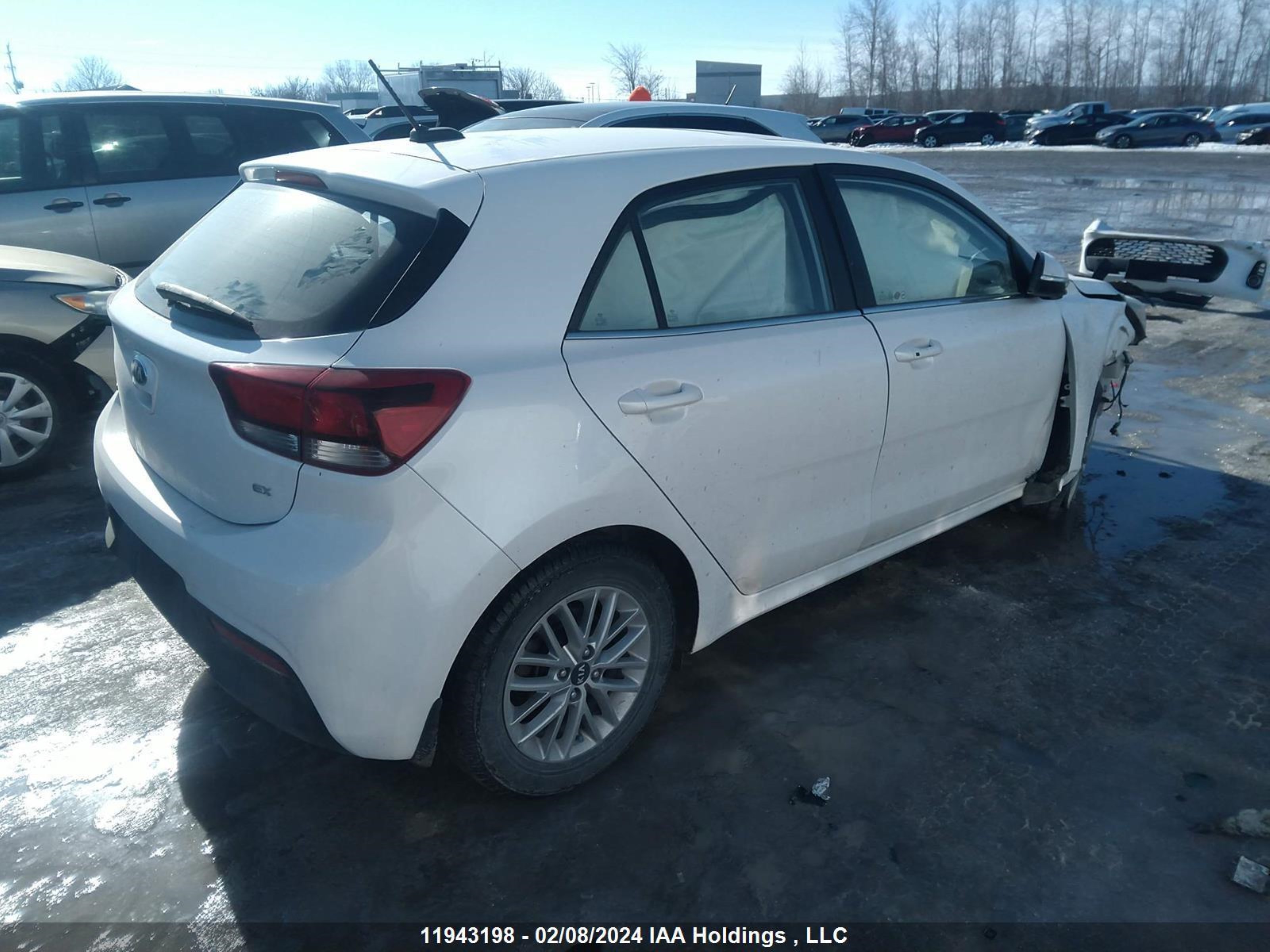 Photo 3 VIN: 3KPA35AB3JE009695 - KIA RIO 