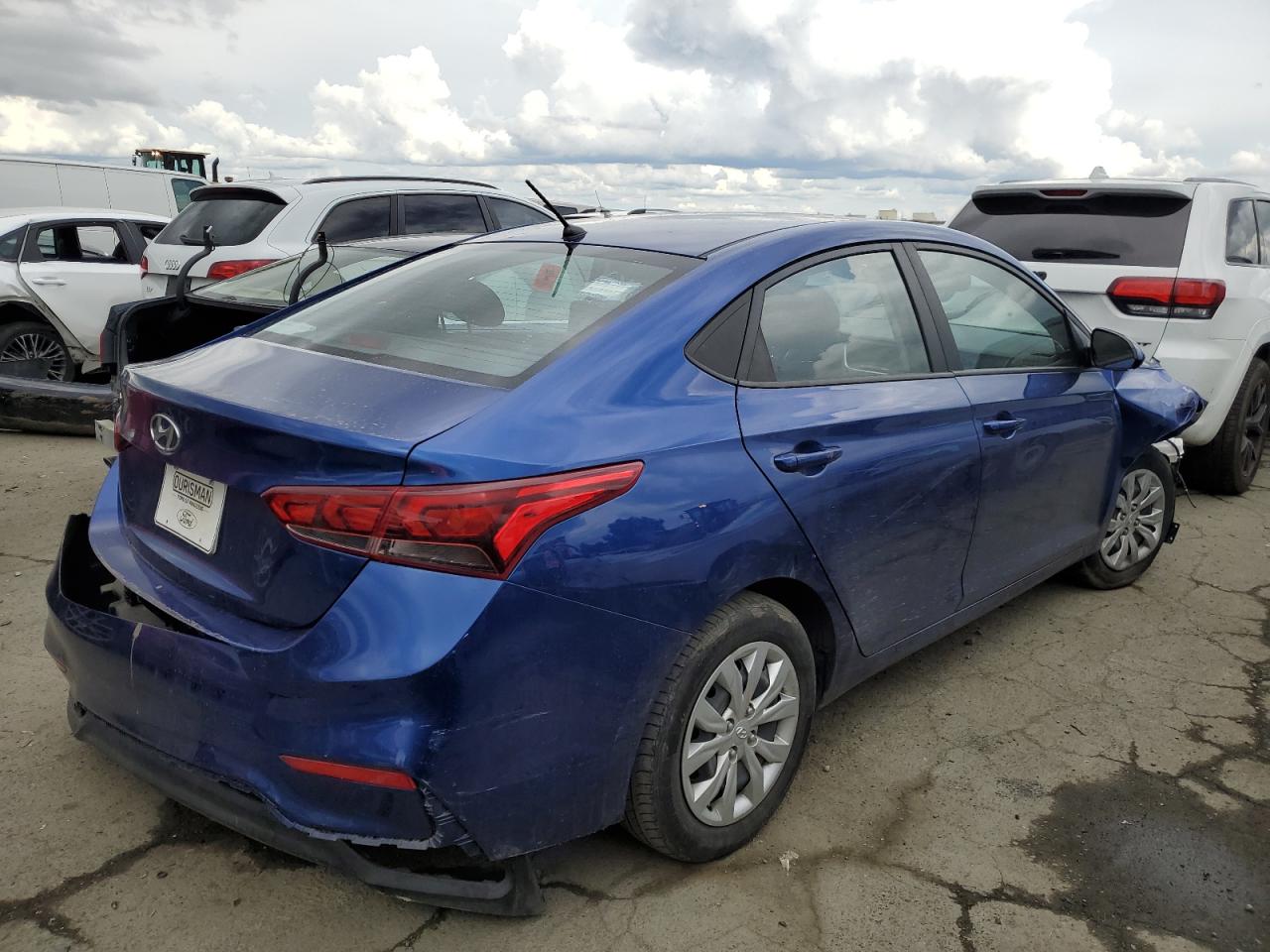 Photo 2 VIN: 3KPC24A30JE012634 - HYUNDAI ACCENT 