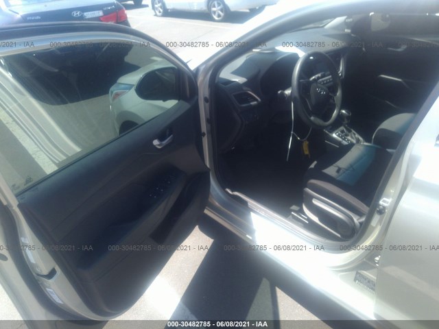 Photo 4 VIN: 3KPC24A30JE017400 - HYUNDAI ACCENT 