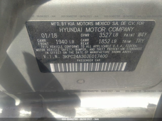 Photo 8 VIN: 3KPC24A30JE017400 - HYUNDAI ACCENT 