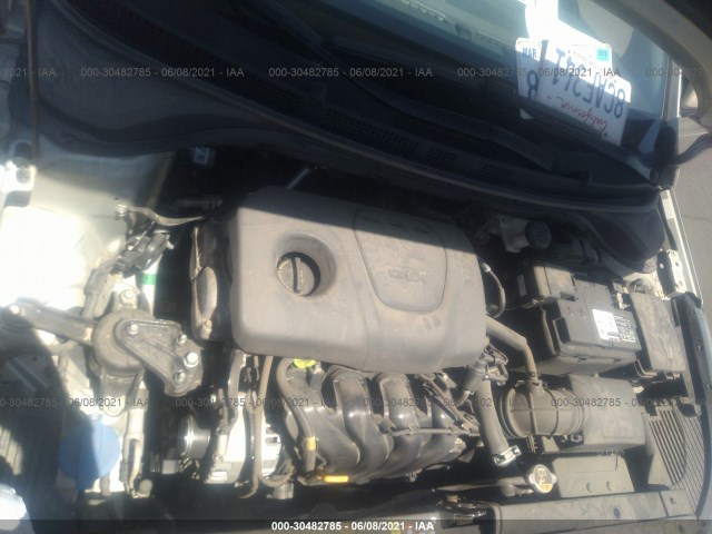 Photo 9 VIN: 3KPC24A30JE017400 - HYUNDAI ACCENT 