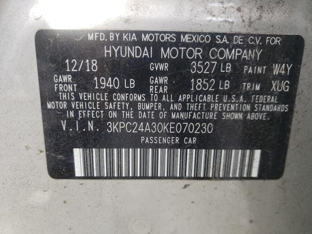 Photo 11 VIN: 3KPC24A30KE070230 - HYUNDAI ACCENT SE 