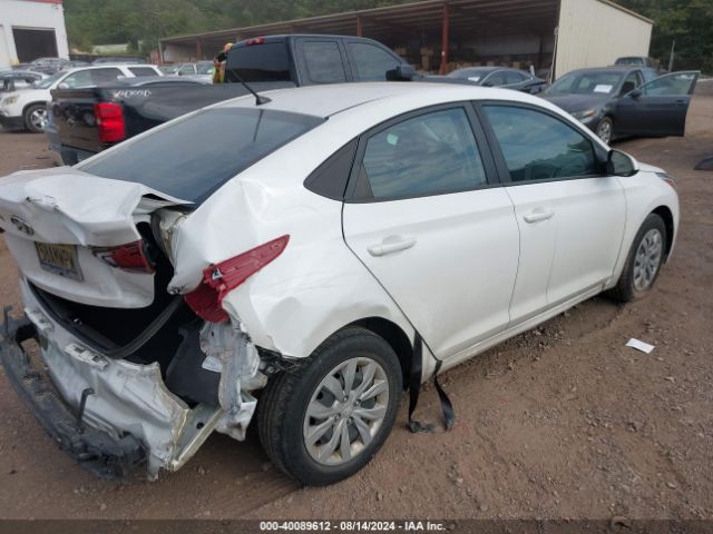 Photo 3 VIN: 3KPC24A31JE007412 - HYUNDAI ACCENT 