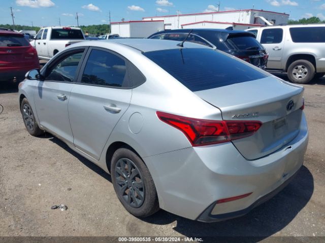 Photo 2 VIN: 3KPC24A31JE023383 - HYUNDAI ACCENT 