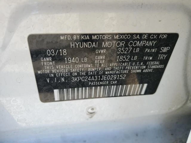 Photo 11 VIN: 3KPC24A31JE029152 - HYUNDAI ACCENT SE 