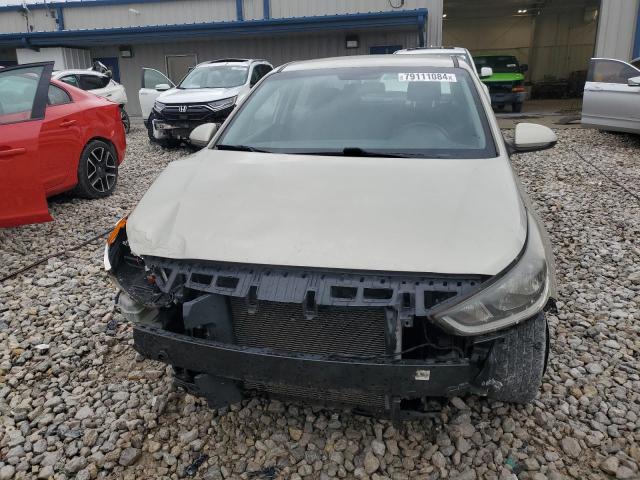 Photo 4 VIN: 3KPC24A31JE032634 - HYUNDAI ACCENT SE 