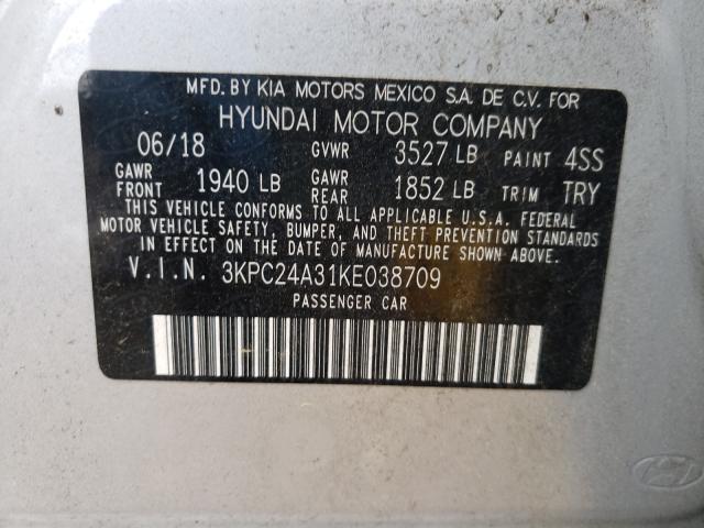 Photo 9 VIN: 3KPC24A31KE038709 - HYUNDAI ACCENT SE 