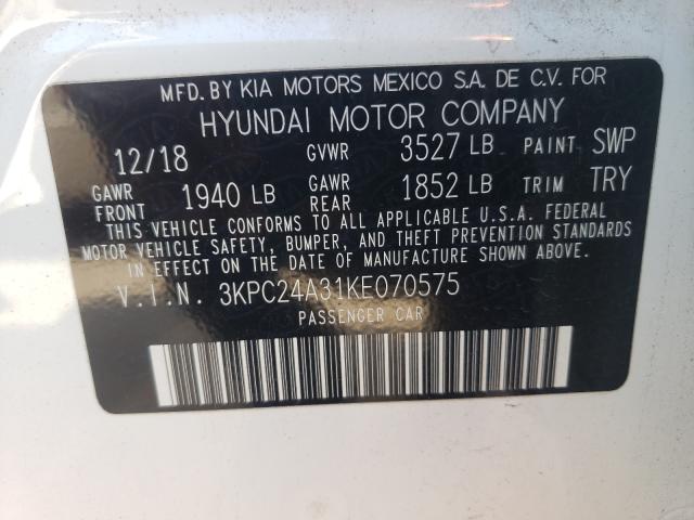 Photo 9 VIN: 3KPC24A31KE070575 - HYUNDAI ACCENT SE 