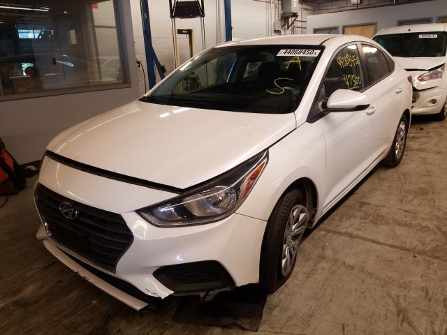 Photo 1 VIN: 3KPC24A32JE006026 - HYUNDAI ACCENT SE 