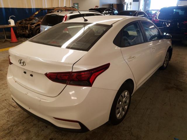 Photo 3 VIN: 3KPC24A32JE006026 - HYUNDAI ACCENT SE 