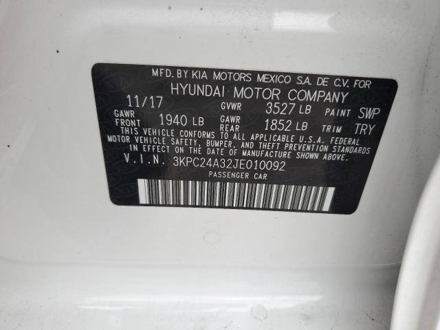 Photo 11 VIN: 3KPC24A32JE010092 - HYUNDAI ACCENT SE 