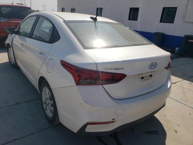 Photo 2 VIN: 3KPC24A32JE011632 - HYUNDAI ACCENT SE 