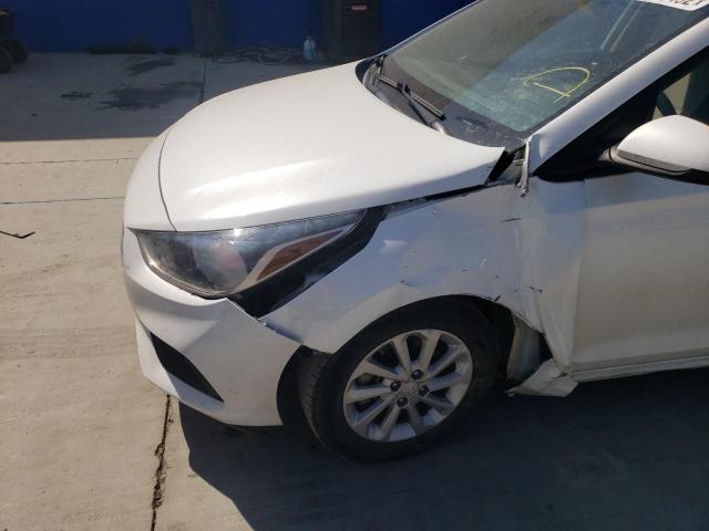 Photo 8 VIN: 3KPC24A32JE011632 - HYUNDAI ACCENT SE 