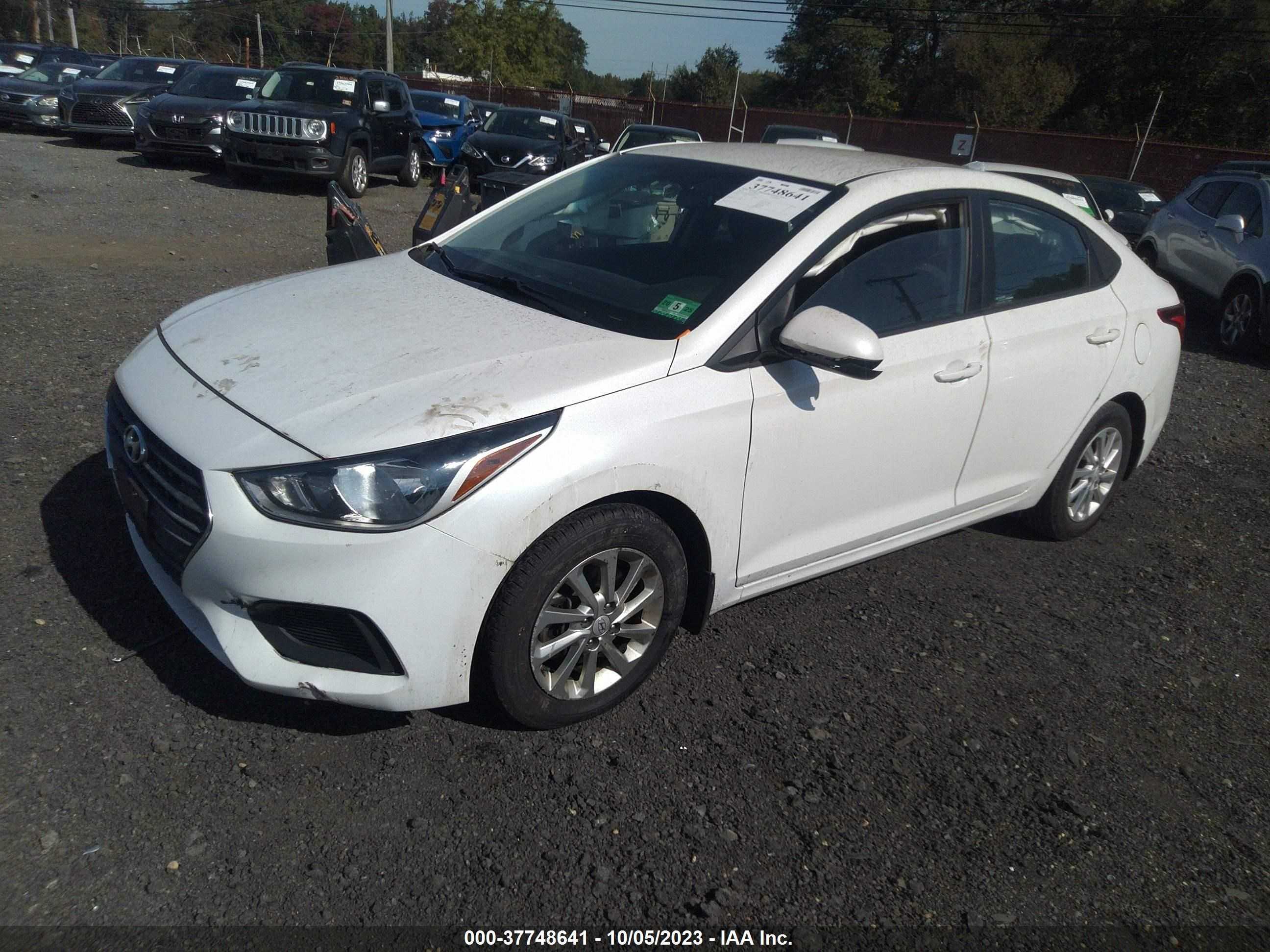 Photo 1 VIN: 3KPC24A32JE022114 - HYUNDAI ACCENT 