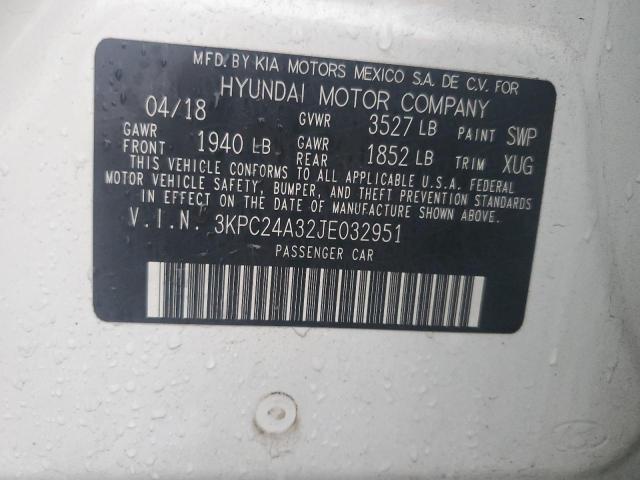 Photo 12 VIN: 3KPC24A32JE032951 - HYUNDAI ACCENT SE 