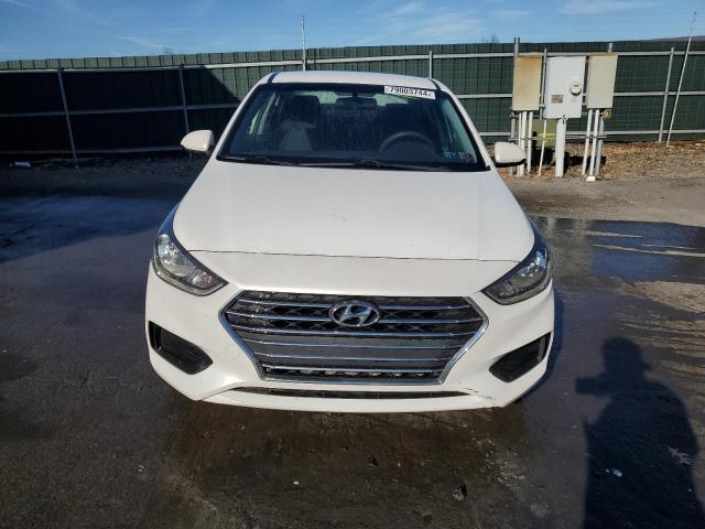 Photo 4 VIN: 3KPC24A32KE064932 - HYUNDAI ACCENT SE 