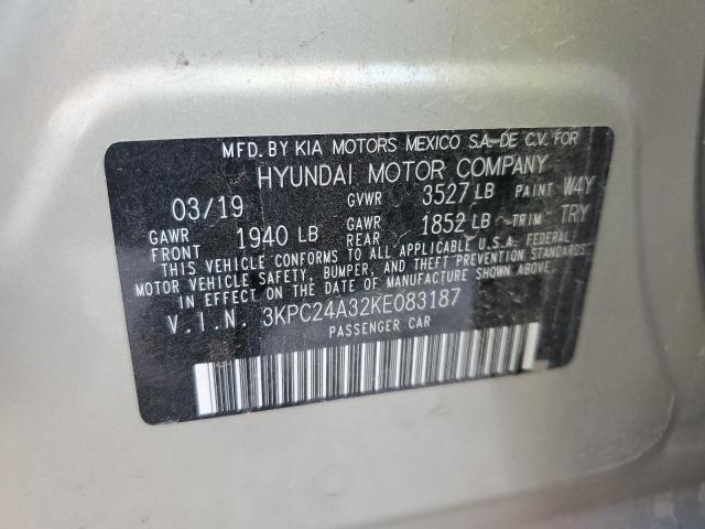 Photo 11 VIN: 3KPC24A32KE083187 - HYUNDAI ACCENT SE 