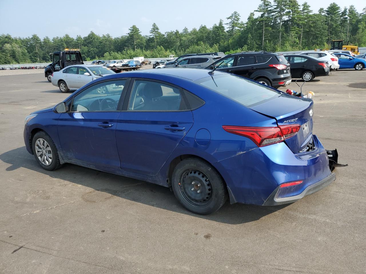 Photo 2 VIN: 3KPC24A33JE010456 - HYUNDAI ACCENT 