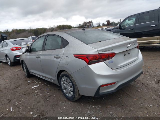 Photo 2 VIN: 3KPC24A33JE017956 - HYUNDAI ACCENT 