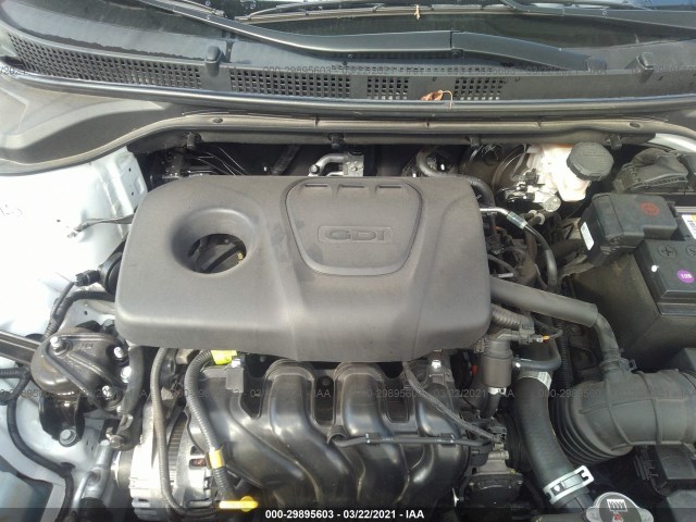 Photo 9 VIN: 3KPC24A33JE017990 - HYUNDAI ACCENT 