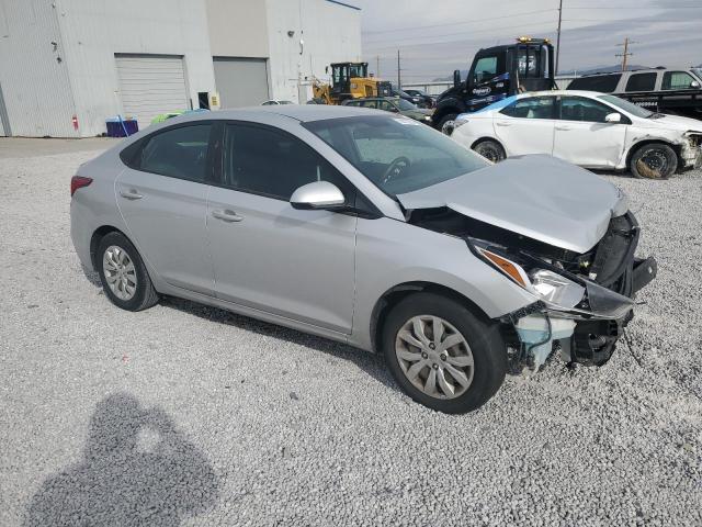 Photo 3 VIN: 3KPC24A33JE033073 - HYUNDAI ACCENT SE 