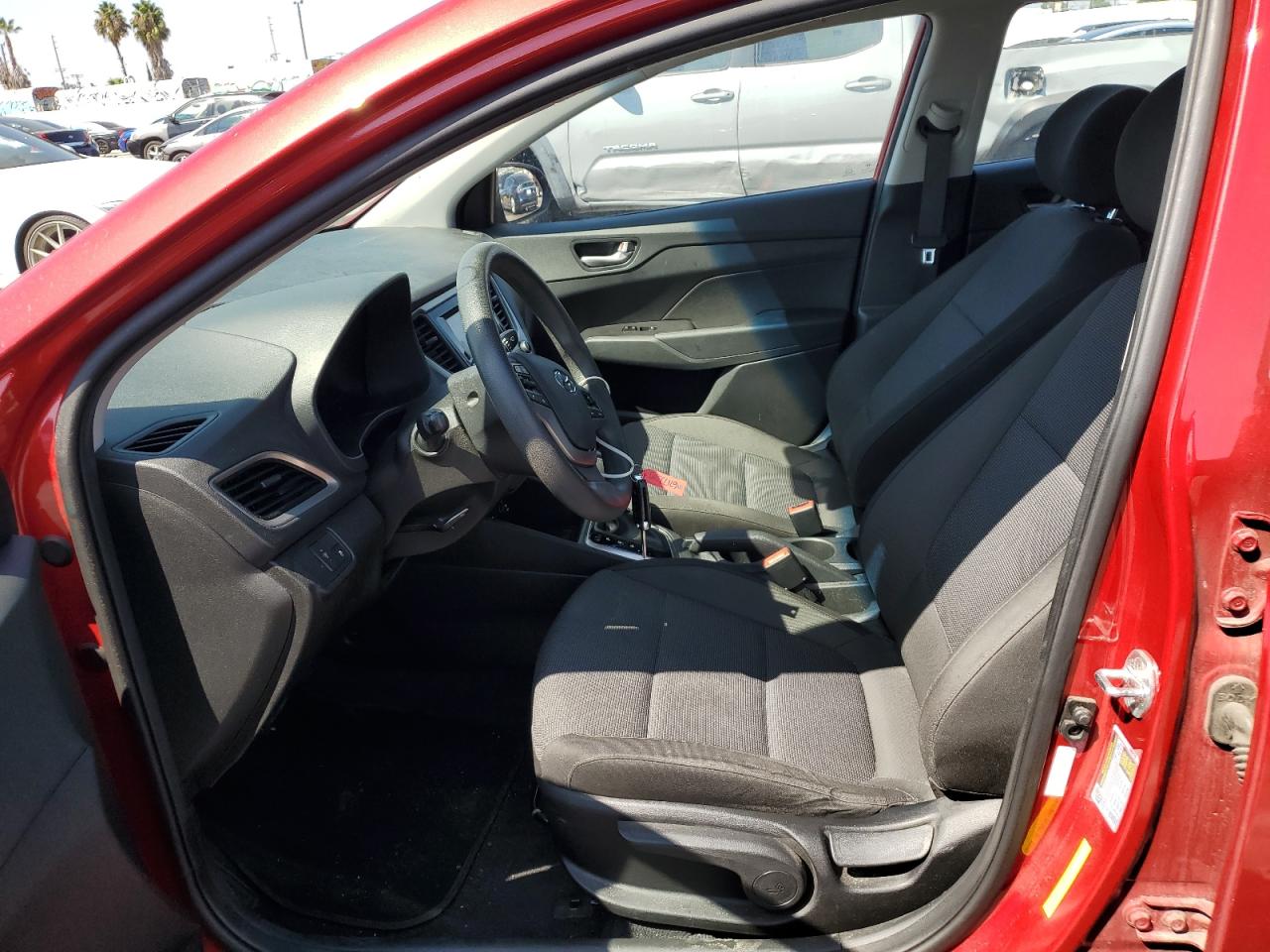 Photo 6 VIN: 3KPC24A34JE013589 - HYUNDAI ACCENT 