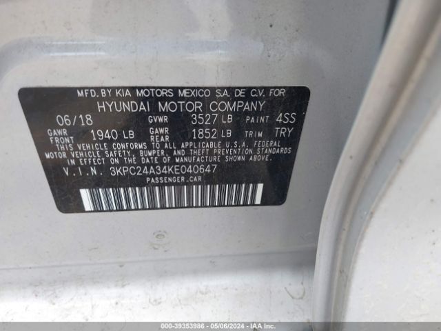 Photo 8 VIN: 3KPC24A34KE040647 - HYUNDAI ACCENT 