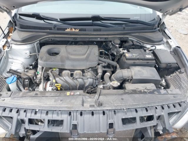 Photo 9 VIN: 3KPC24A34KE040647 - HYUNDAI ACCENT 