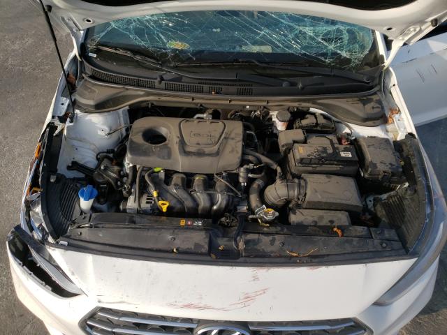 Photo 6 VIN: 3KPC24A34KE051681 - HYUNDAI ACCENT SE 