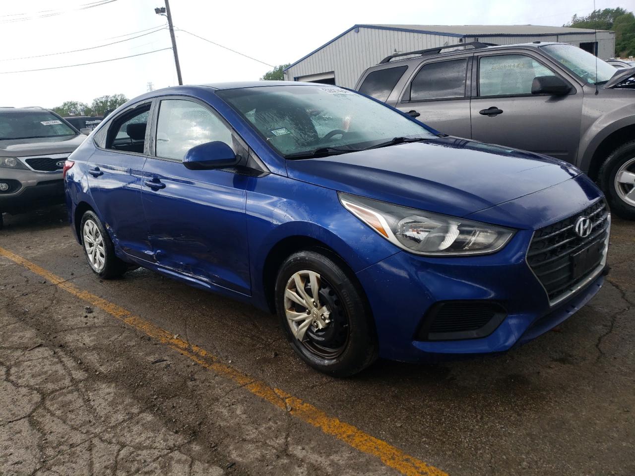 Photo 3 VIN: 3KPC24A35JE031776 - HYUNDAI ACCENT 