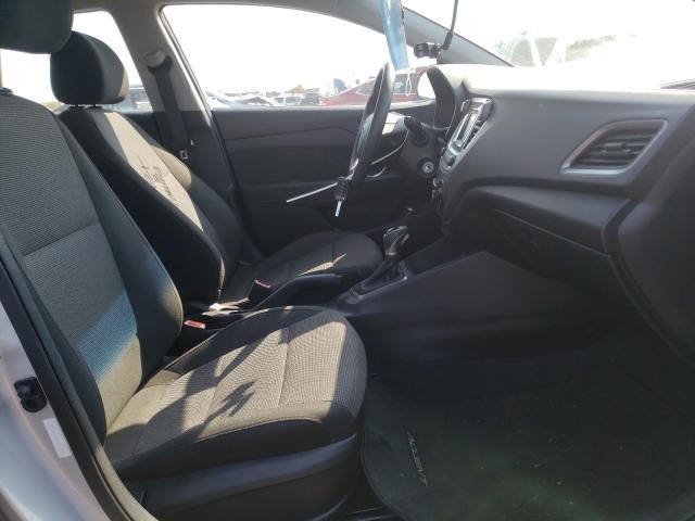 Photo 4 VIN: 3KPC24A35JE033138 - HYUNDAI ACCENT SE 