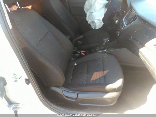 Photo 4 VIN: 3KPC24A35KE088514 - HYUNDAI ACCENT 