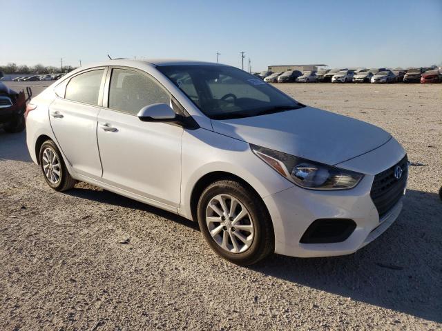 Photo 3 VIN: 3KPC24A36JE012315 - HYUNDAI ACCENT SE 